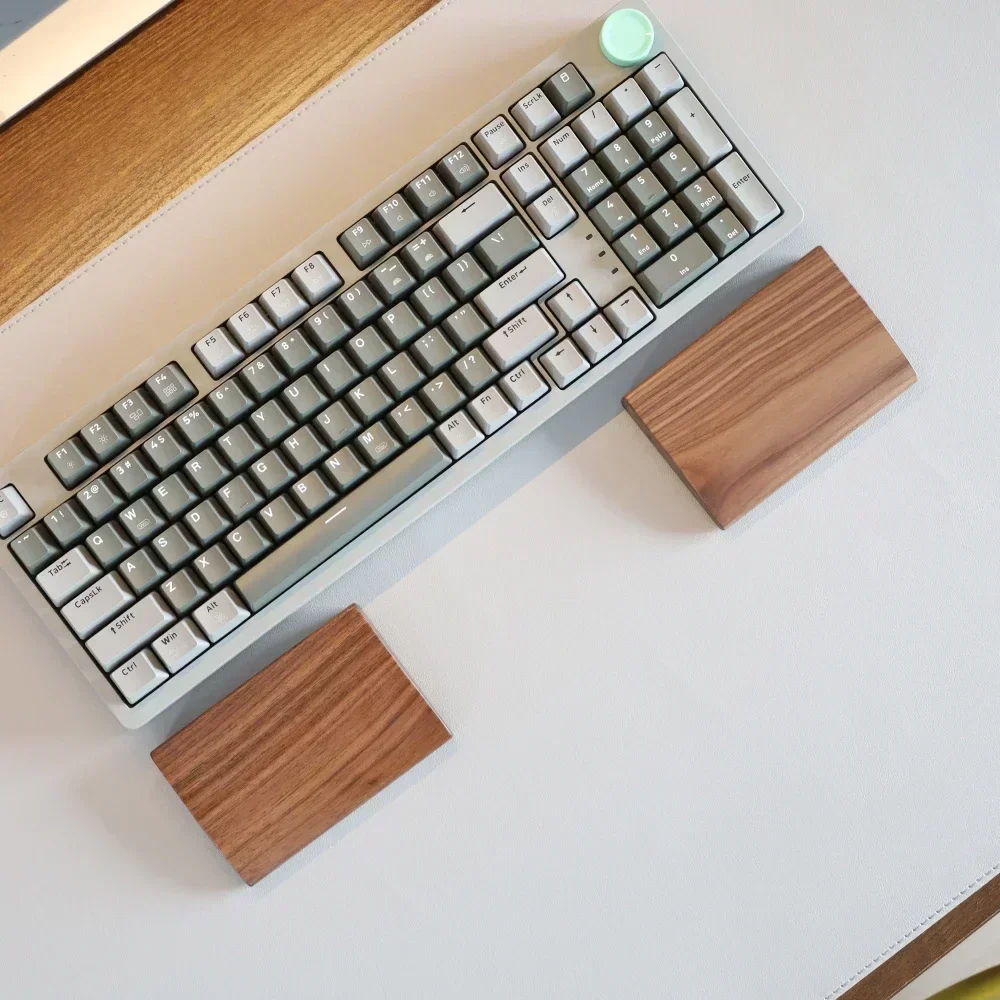 Walnut Wood Plam Rest Custom S - огляд і ціна Wrist Rest Wood